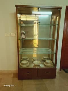 Divider in glass