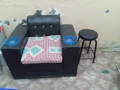 mani cure sofa