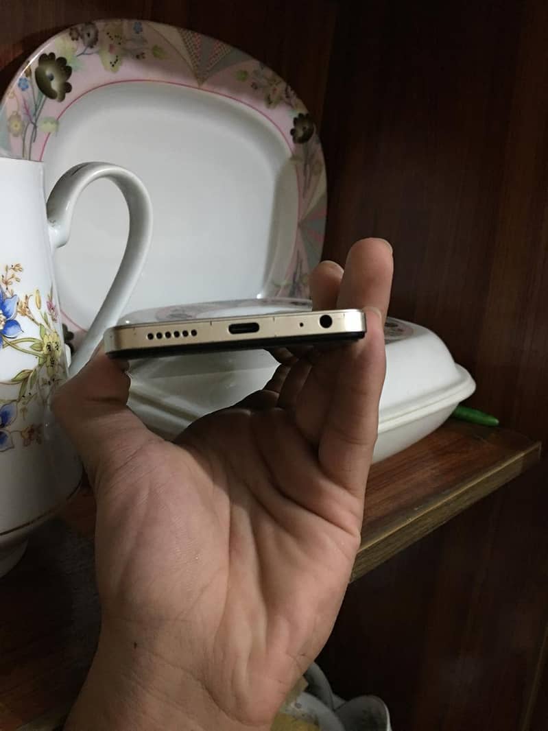 tecno spark 20c all okay 10 by 10 condition 3