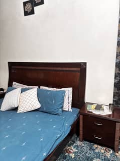 Wooden bed queen size