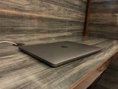 Macbook Pro 512GB Storage 32GB Ram, 16 inch screen, 2018