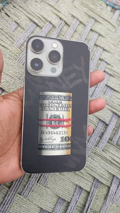 Xr convert to 15pro 64 GB Batry serves 79%  Face ON Trotone ON
