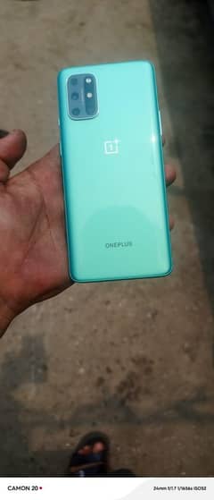 one plus 8t 8/ 128  all ok 10"10 candaction only phone