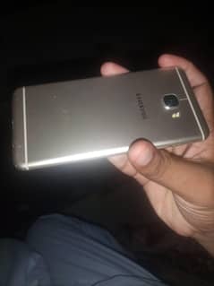 I'm selling my phone 4/32