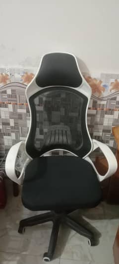 Revolving chair