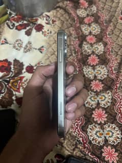 iphone XR converted 15 pro only screen line as show in picture