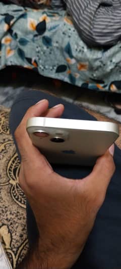 iPhone 13 128gb 100% battery health condition 10/10