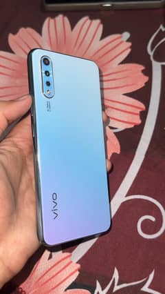 vivo s1