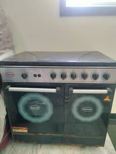 Cooking range with 5 stoves slightly used