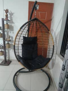Swing with cushion