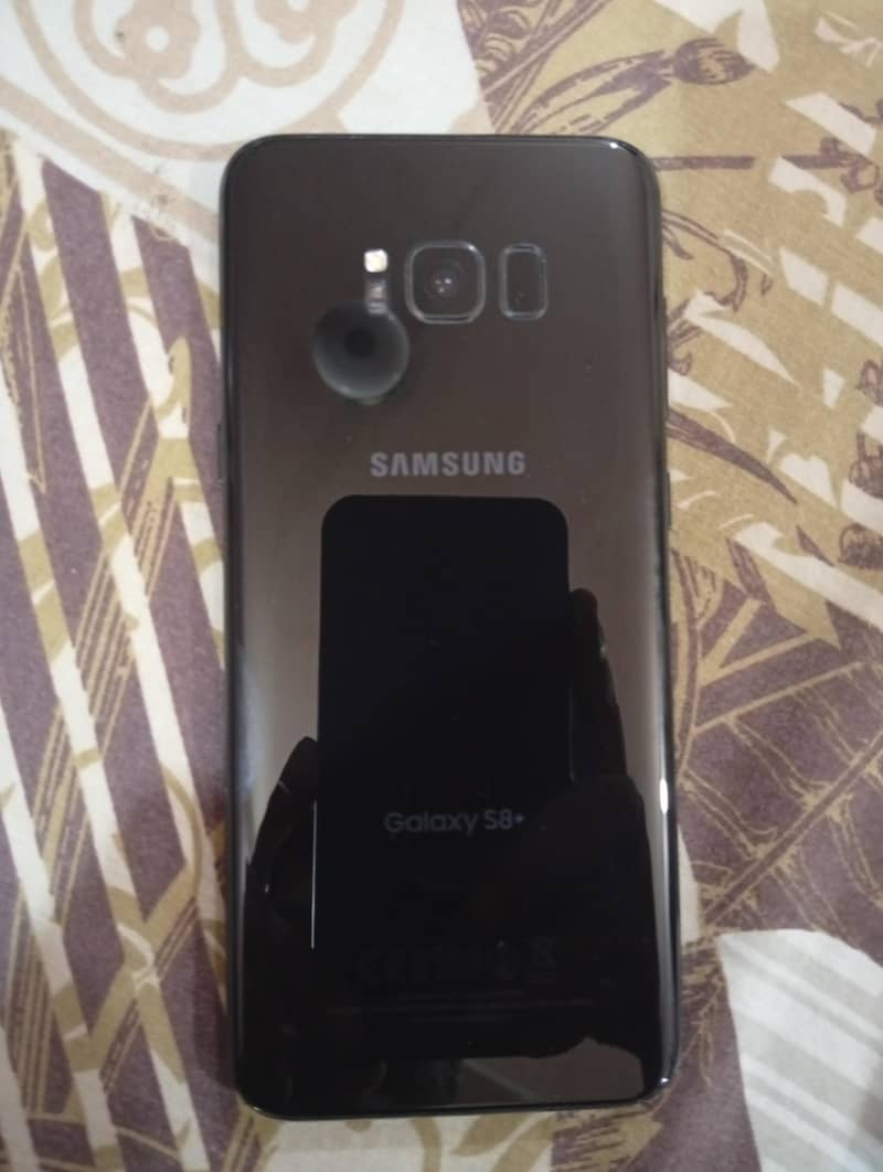 Samsung galaxy S8 edge, used, in good working condition, no faults. 1