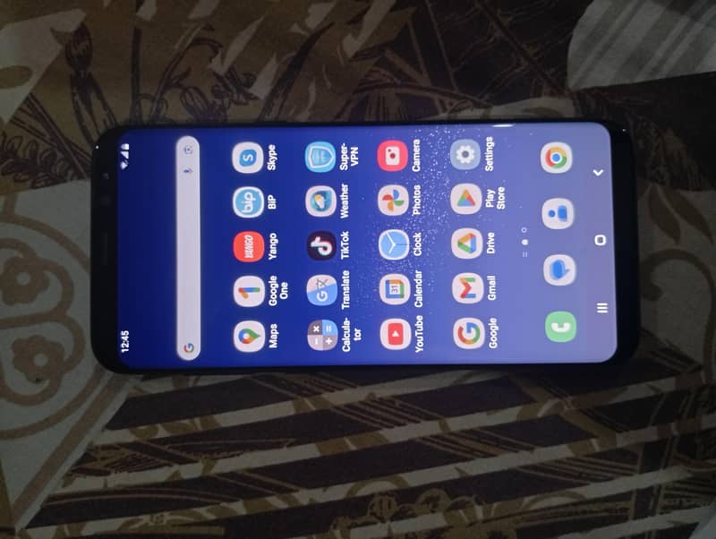 Samsung galaxy S8 edge, used, in good working condition, no faults. 3