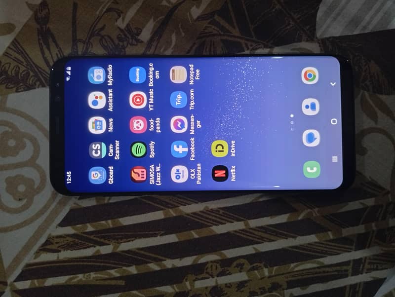 Samsung galaxy S8 edge, used, in good working condition, no faults. 4