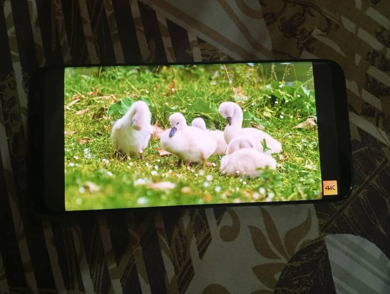 Samsung galaxy S8 edge, used, in good working condition, no faults. 5