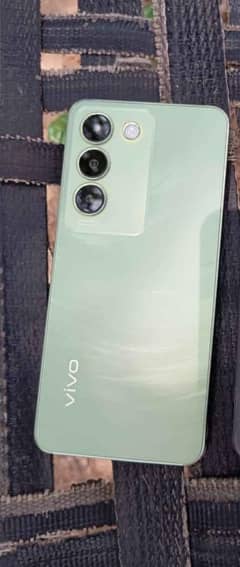 vivo y100