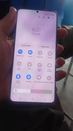 screen main shade hai feel ni hota 10/9 full ok hai koi fault ni