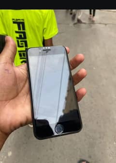 iphone 7 BP 128 gb non pta abhi bahir sy aya hy