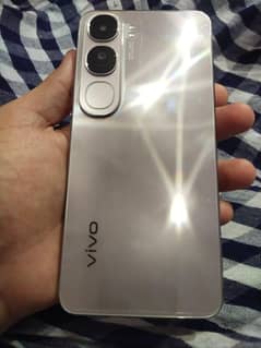 Vivo Y200 256GB Condition 10 by 10