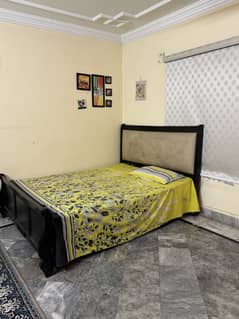 Queen Ned with mattress with one side table