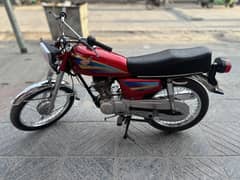 2004 model lush condition 03105272727 WhatsApp only