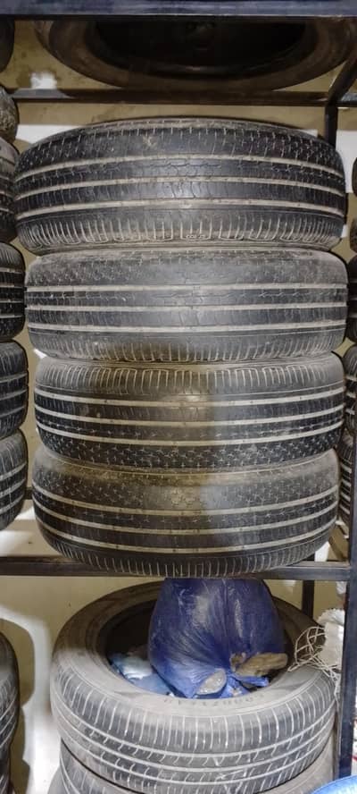 2ñd hand and tyre service available. . . . And new tyres service available