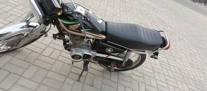 125 2016 model All genuine
