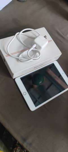 ipad mini5 64gb 10by9 with box charger pubg best lock buttons not work