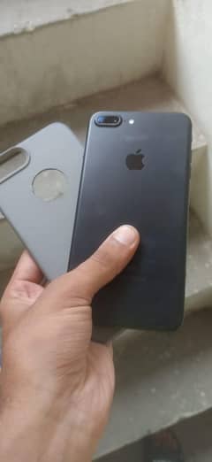 iPhone 7plus 32gb 03051401765 whatsab