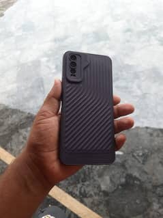 vivo y20 4/64 with box urgent sale 03186176864