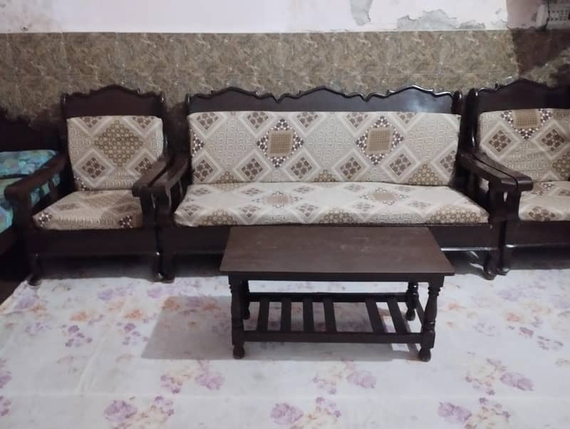 complete sofa set with table & divider 2