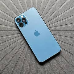 Used iPhone 12 Pro - 128GB 10/10 with charger