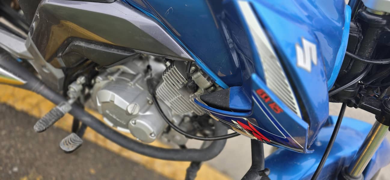 Suzuki GSX 125.11 12 13 14 15 5
