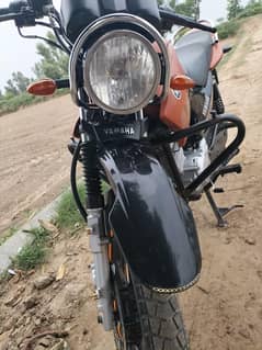 YAMAHA YBR 125 ORANGE