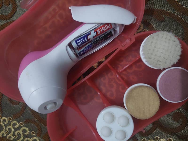 Facial multi-functions brushes Machine 3