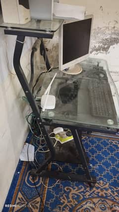 Computer desk