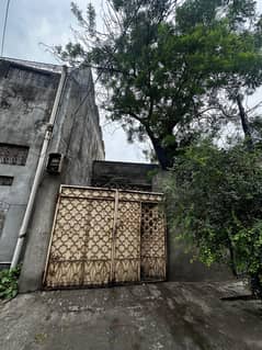 Semi Commercial Plot Available in Kareem Park Ravi Road