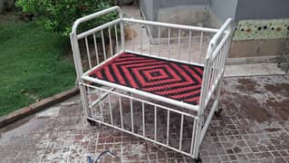 Elegant Iron Baby Cot – Comfort & Style for Your Little One