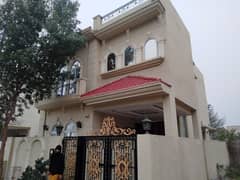 5 MARLA BEAUTIFUL HOUSE VERY SUPER HOT LOCATION FOR RENT IN DHA RAHBER 11