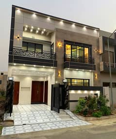 5 MARLA BEAUTIFUL HOUSE VERY SUPER HOT LOCATION FOR RENT IN DHA RAHBER 11