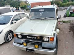 Toyota Land Cruiser jeep