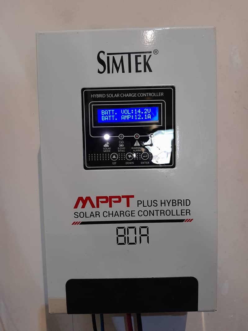 Simtek MPPT plus Hybrid Solar charge controller 5