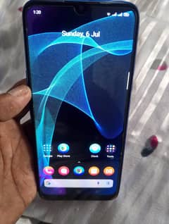 realme 5 with box 4/64