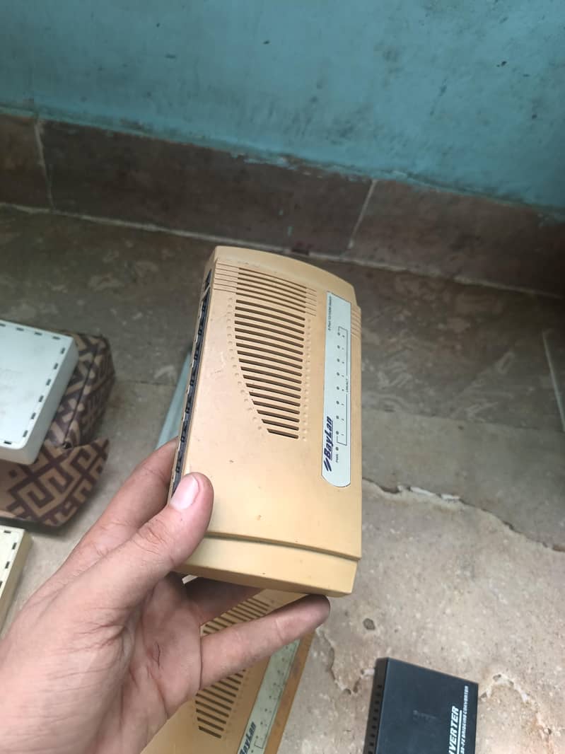 switch or mikrotic ka server 2