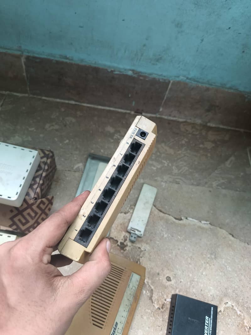 switch or mikrotic ka server 3