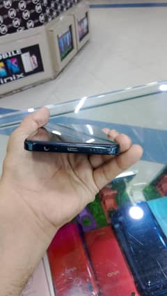 vivo y 28
