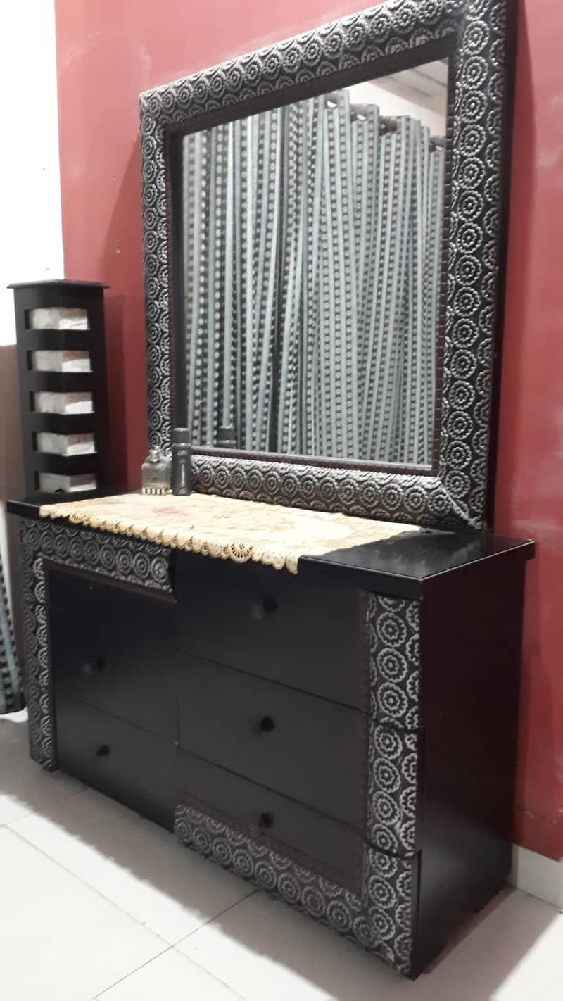 bed set with two side tables and dressing table and mattres 1