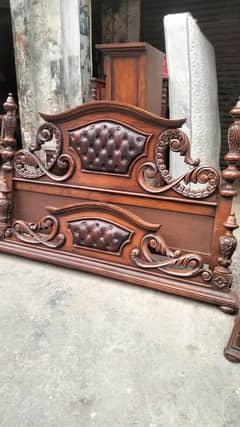 Antique solid bed set