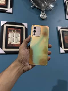 03047583317 Vivo V23 5G 12/256GB GOLD COLOUR COMPLETE BOX