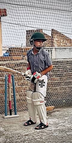 1 week used cricket kit urgent for sale