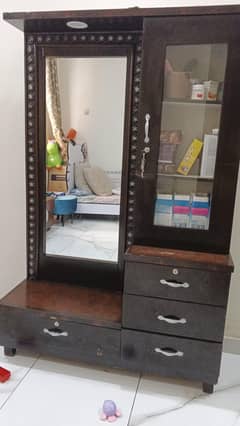 dressing table